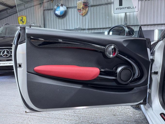 2020 Mini Hatch