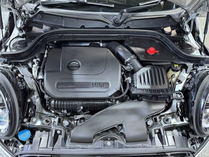 2020 Mini Hatch