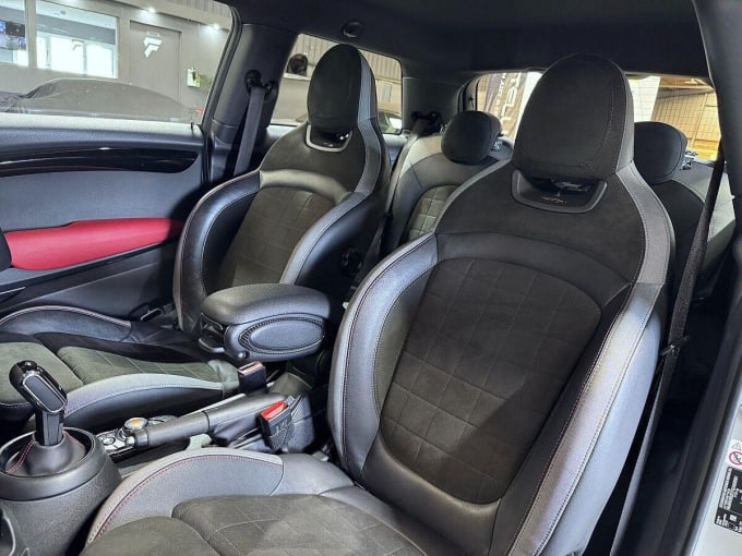 2020 Mini Hatch