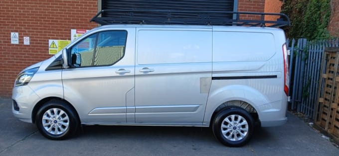 2025 Ford Transit Custom