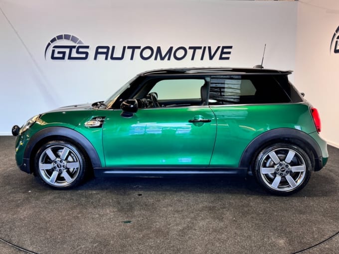 2025 Mini Hatch