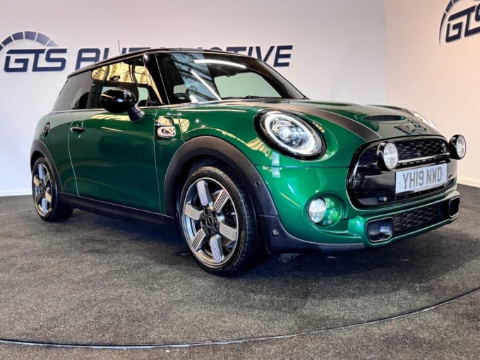 2025 Mini Hatch