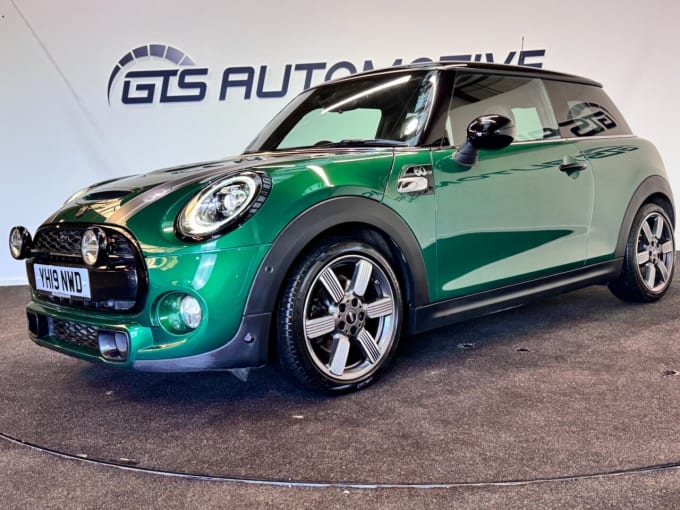 2025 Mini Hatch