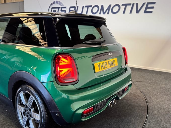 2025 Mini Hatch