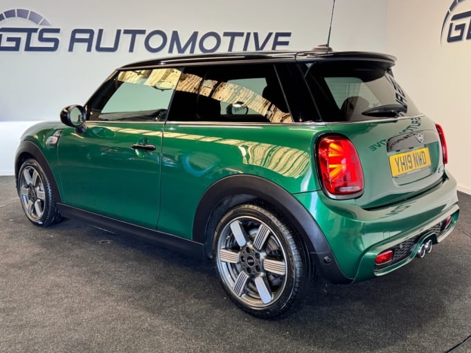 2025 Mini Hatch