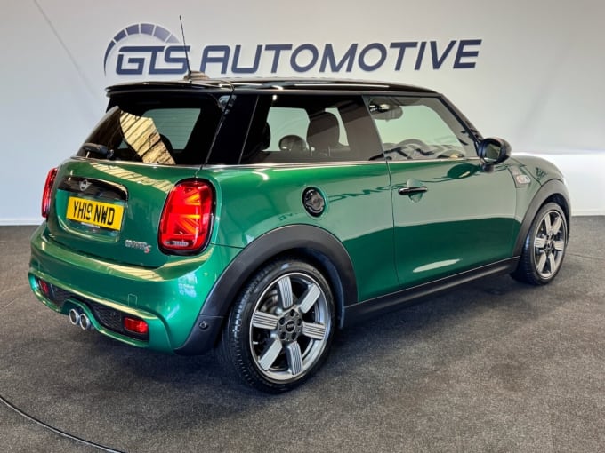 2025 Mini Hatch