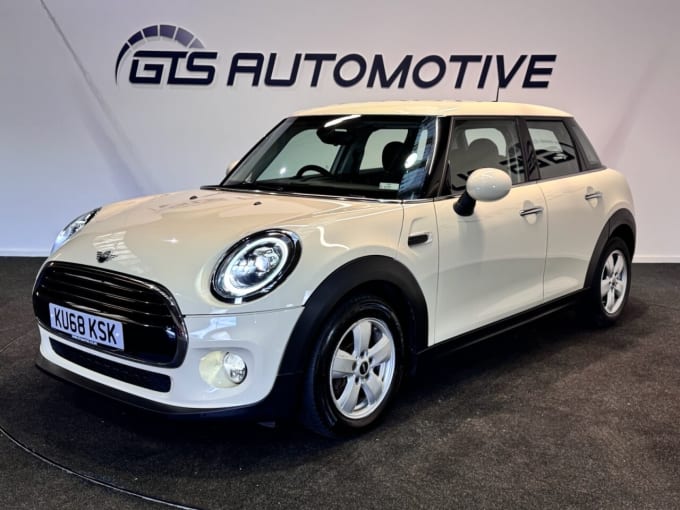 2025 Mini Hatch