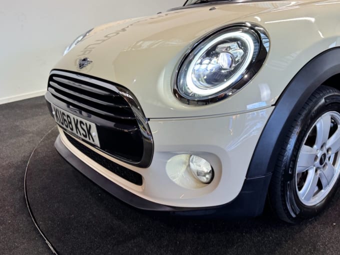 2025 Mini Hatch