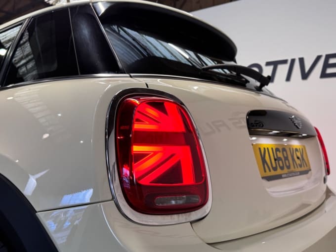 2025 Mini Hatch