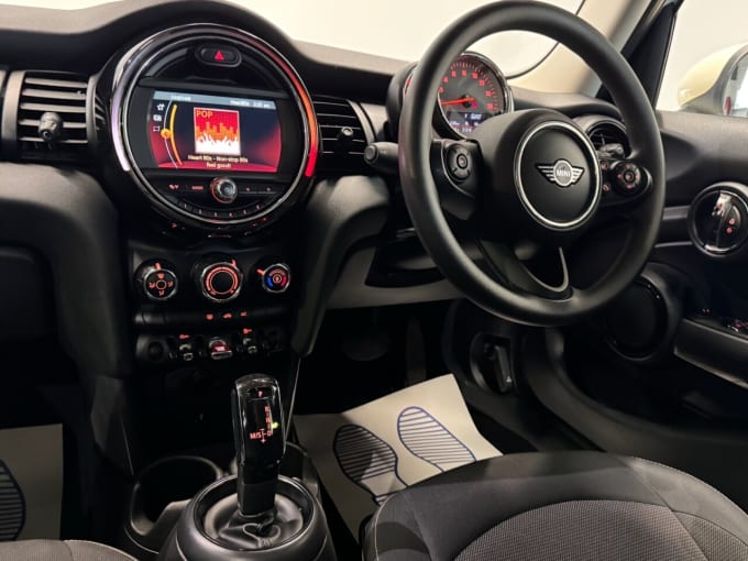 2025 Mini Hatch