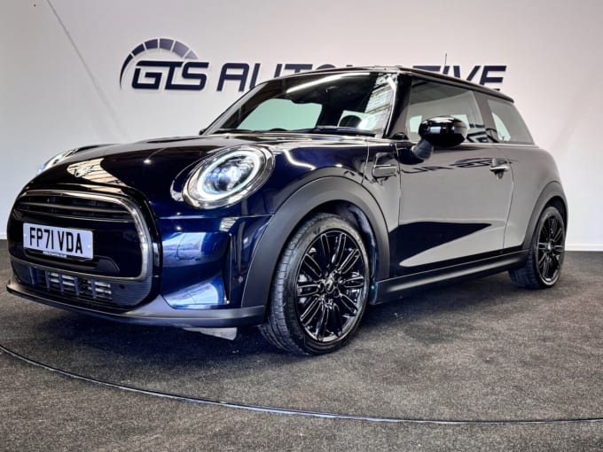 2025 Mini Hatch