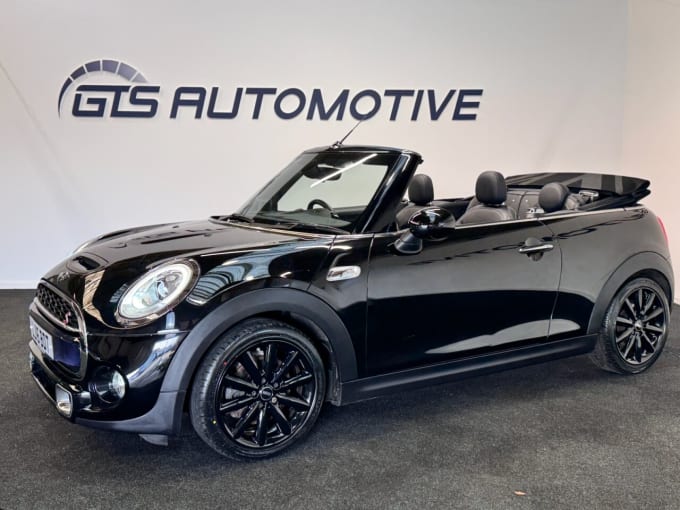 2025 Mini Convertible