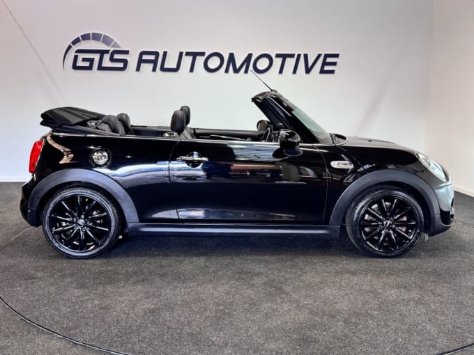 2025 Mini Convertible