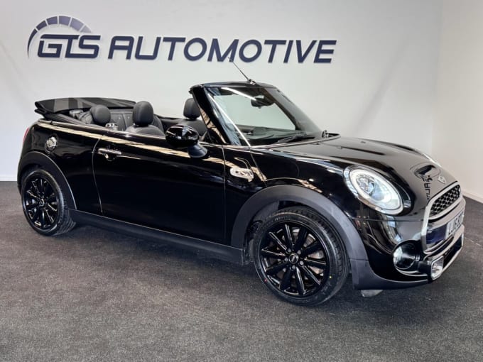 2025 Mini Convertible