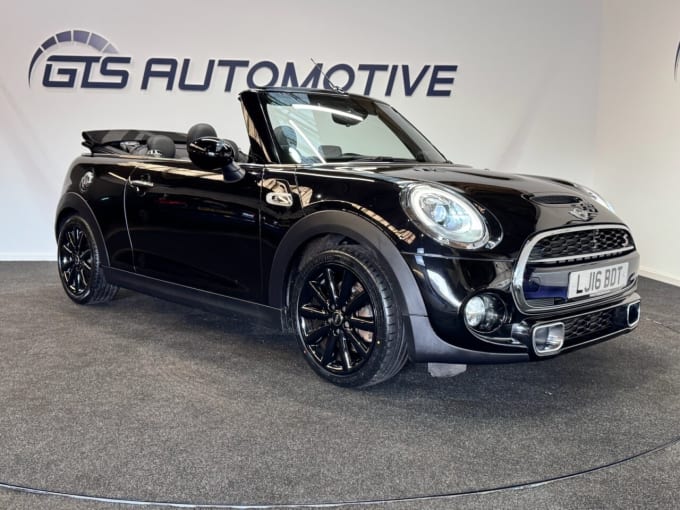 2025 Mini Convertible