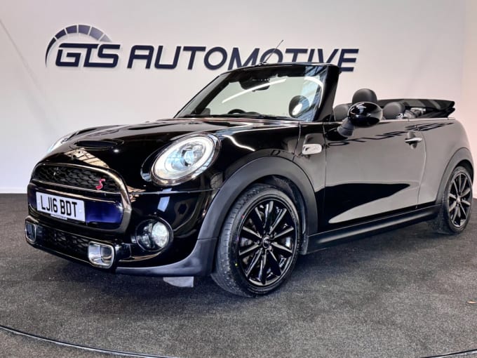 2025 Mini Convertible