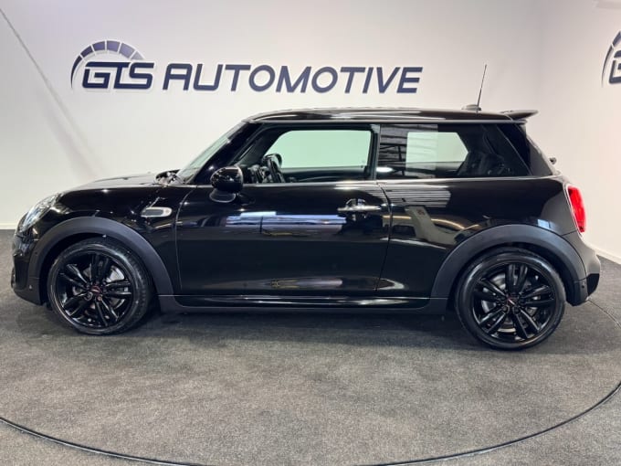 2025 Mini Hatch