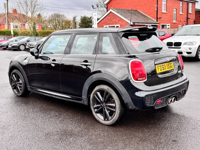 2025 Mini Hatch