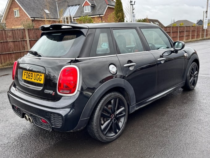 2025 Mini Hatch