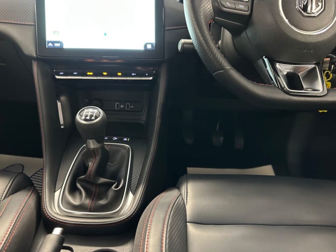 2025 Mg Mg Zs