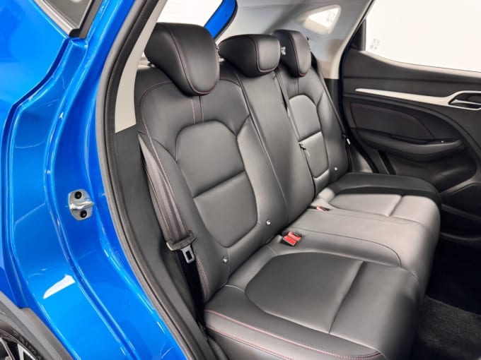 2025 Mg Mg Zs