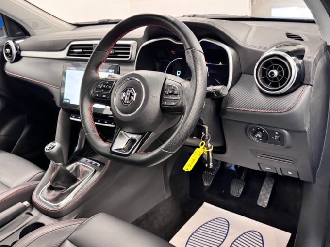 2025 Mg Mg Zs