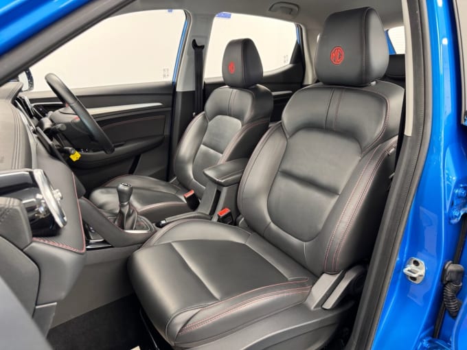 2025 Mg Mg Zs