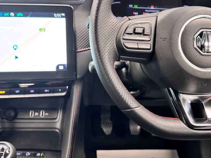 2025 Mg Mg Zs