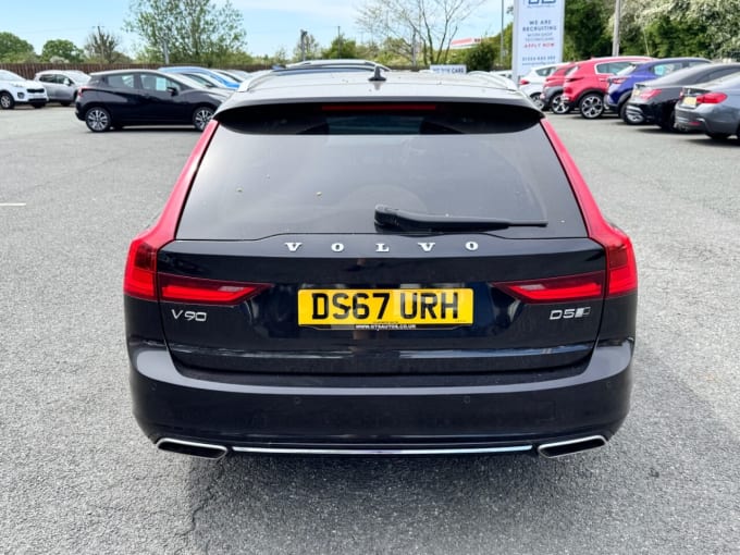 2025 Volvo V90
