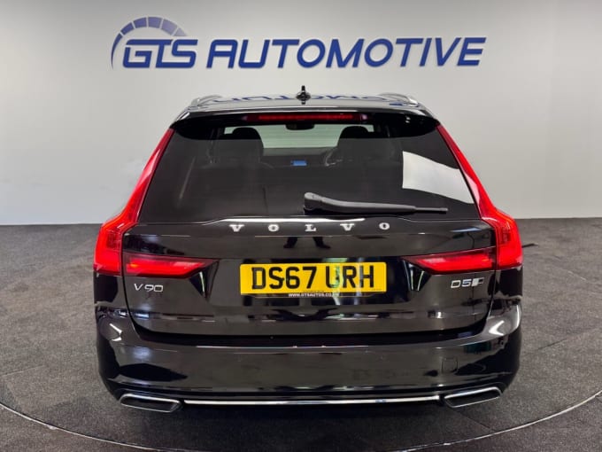 2025 Volvo V90