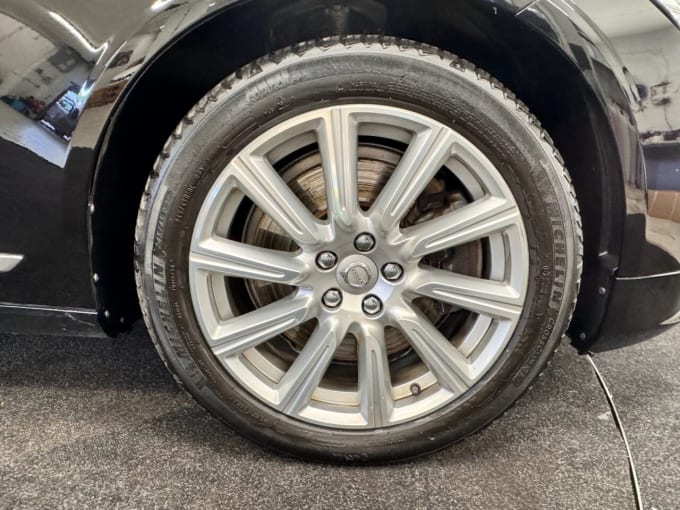 2025 Volvo V90