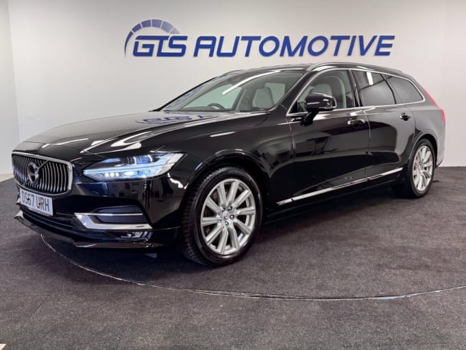 2025 Volvo V90