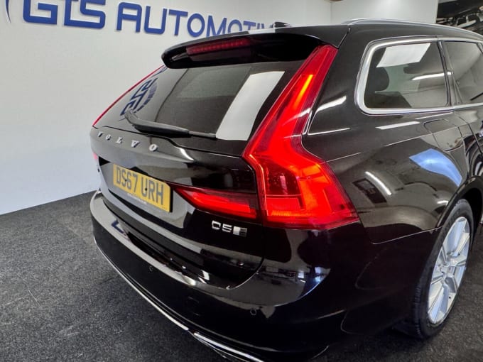 2025 Volvo V90
