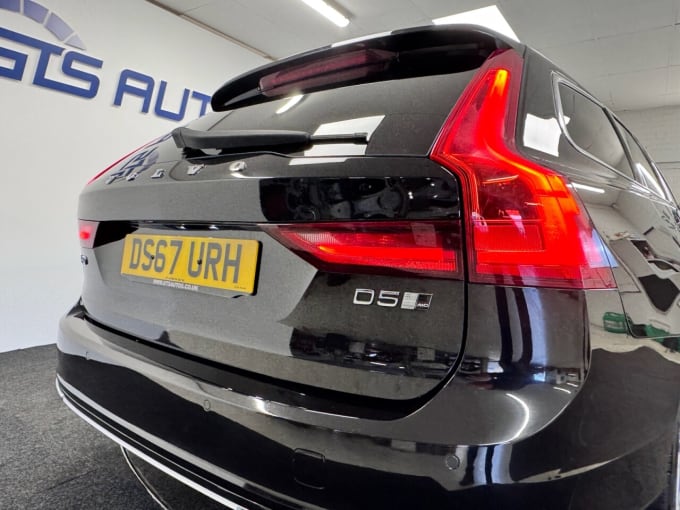 2025 Volvo V90