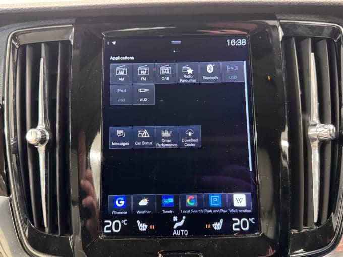 2025 Volvo V90