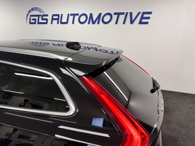 2025 Volvo V90