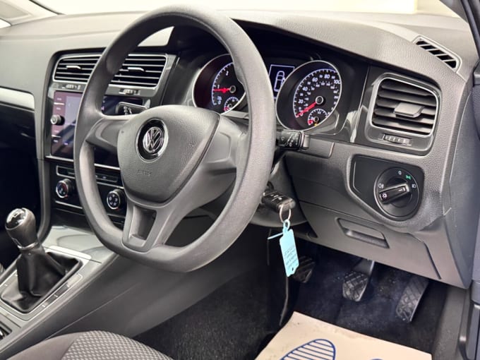 2025 Volkswagen Golf
