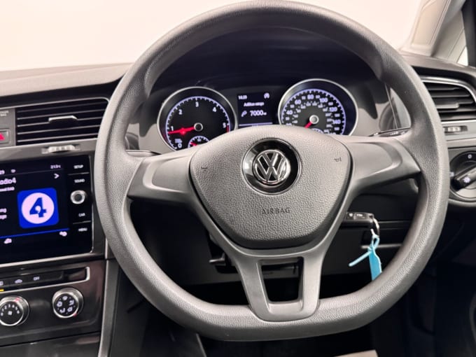 2025 Volkswagen Golf