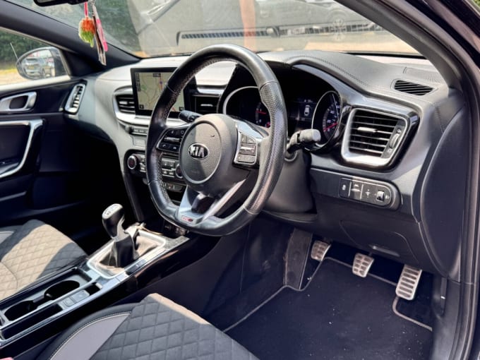 2025 Kia Pro Ceed Shooting Brake