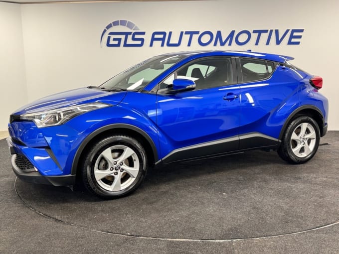 2025 Toyota C-hr