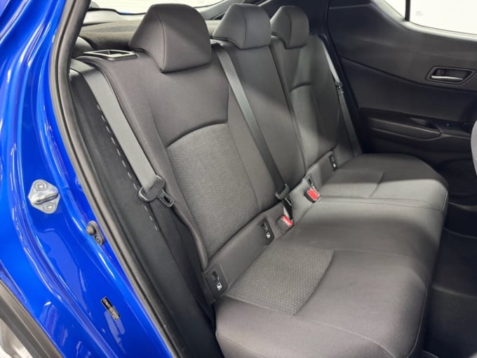 2025 Toyota C-hr