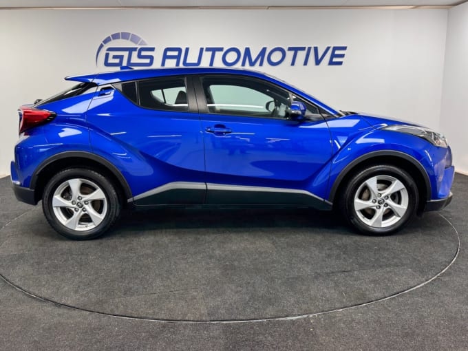 2025 Toyota C-hr