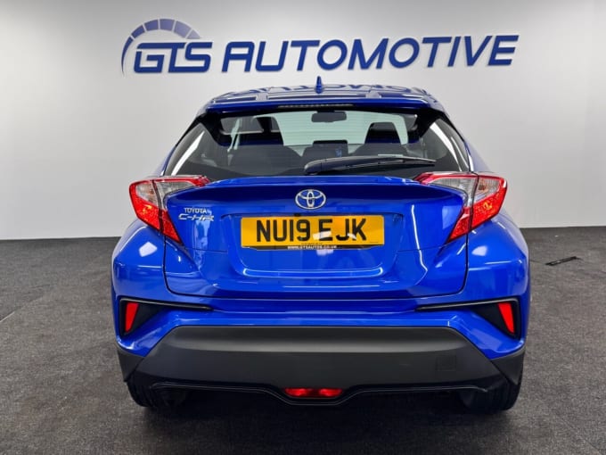 2025 Toyota C-hr