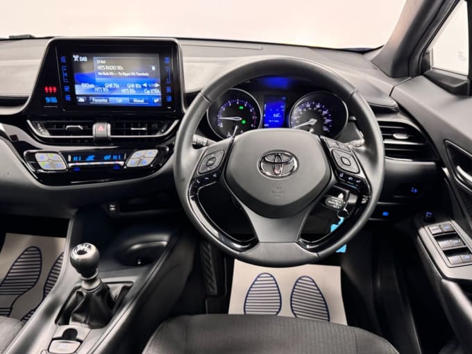 2025 Toyota C-hr