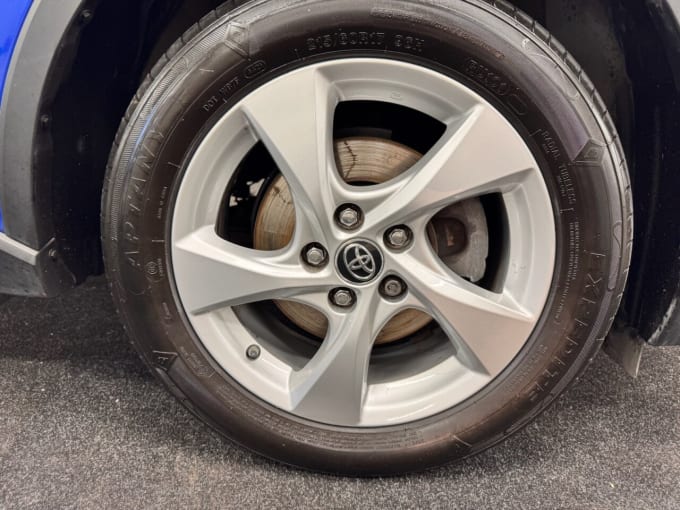 2025 Toyota C-hr