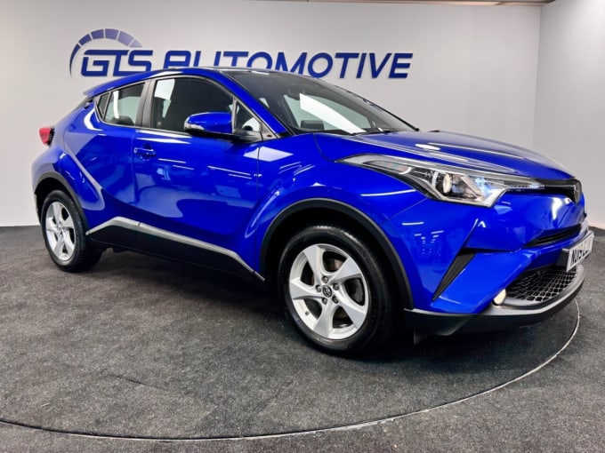 2025 Toyota C-hr
