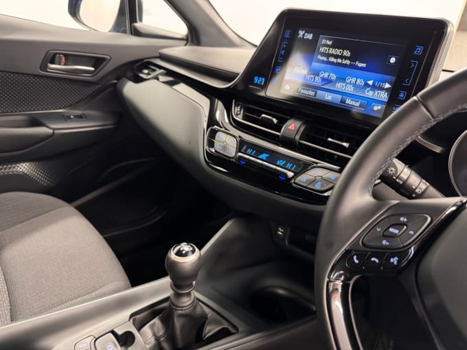 2025 Toyota C-hr