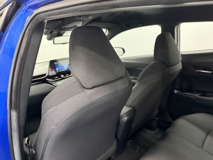 2025 Toyota C-hr