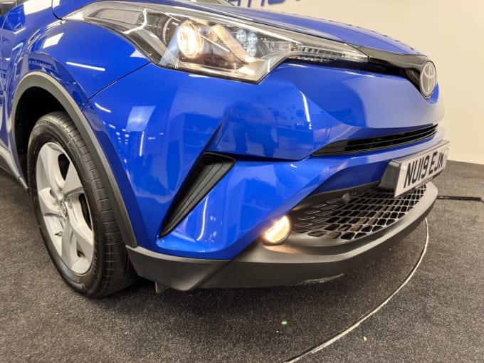 2025 Toyota C-hr