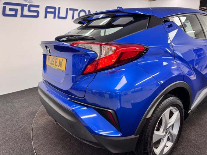 2025 Toyota C-hr